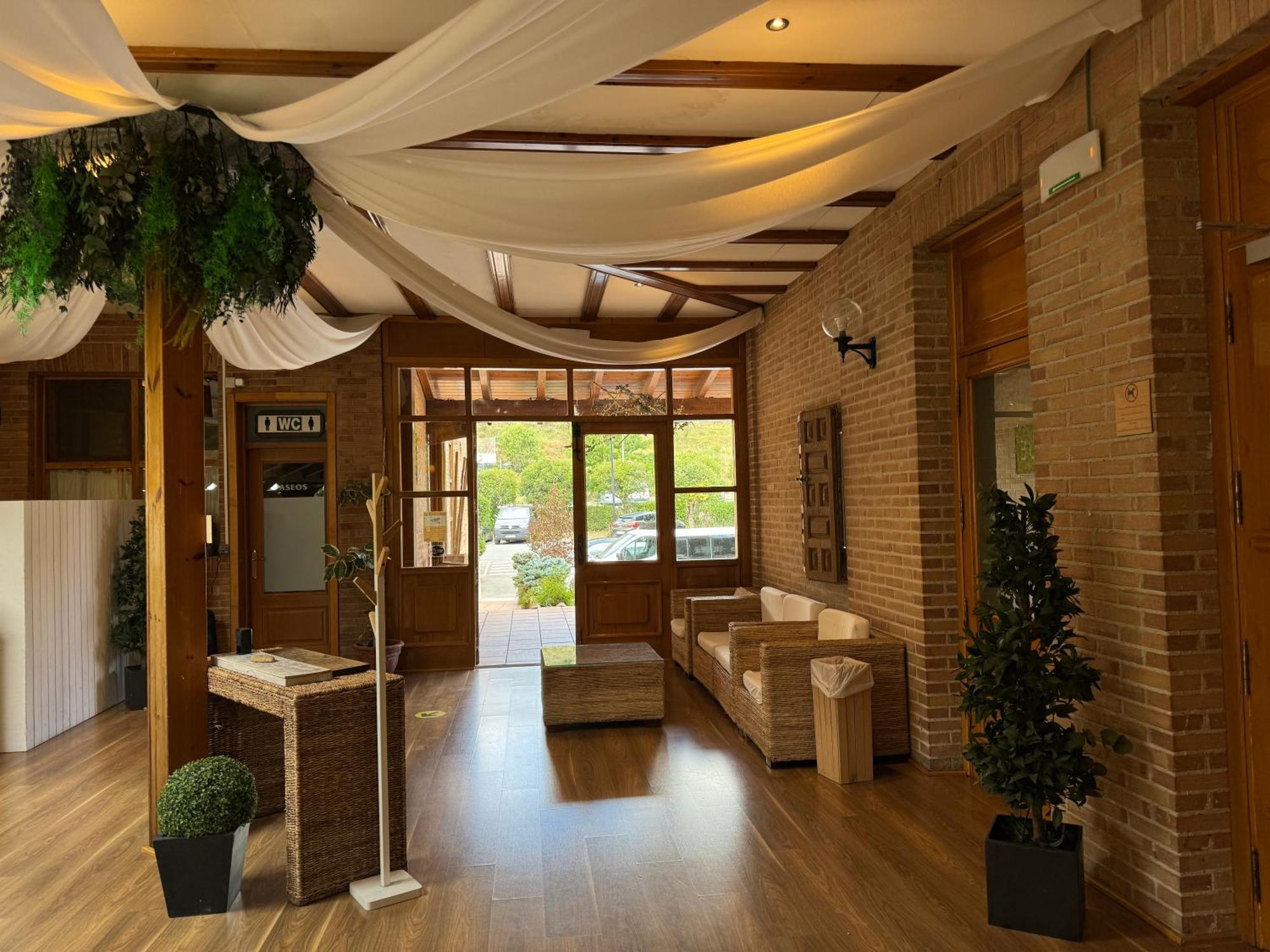 Hotel Jakue Пуэнте-ла-Рейна Экстерьер фото