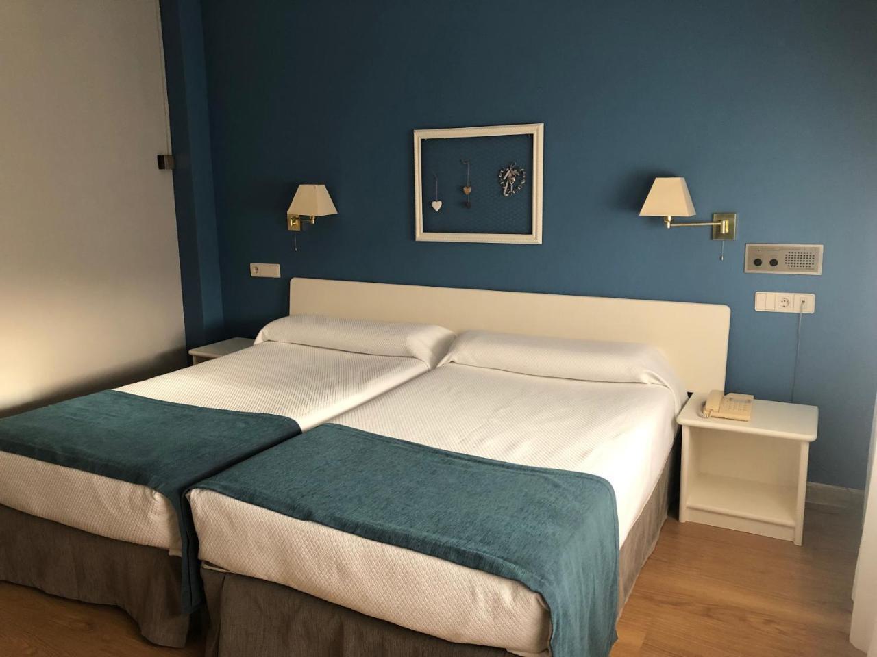 Hotel Jakue Пуэнте-ла-Рейна Экстерьер фото